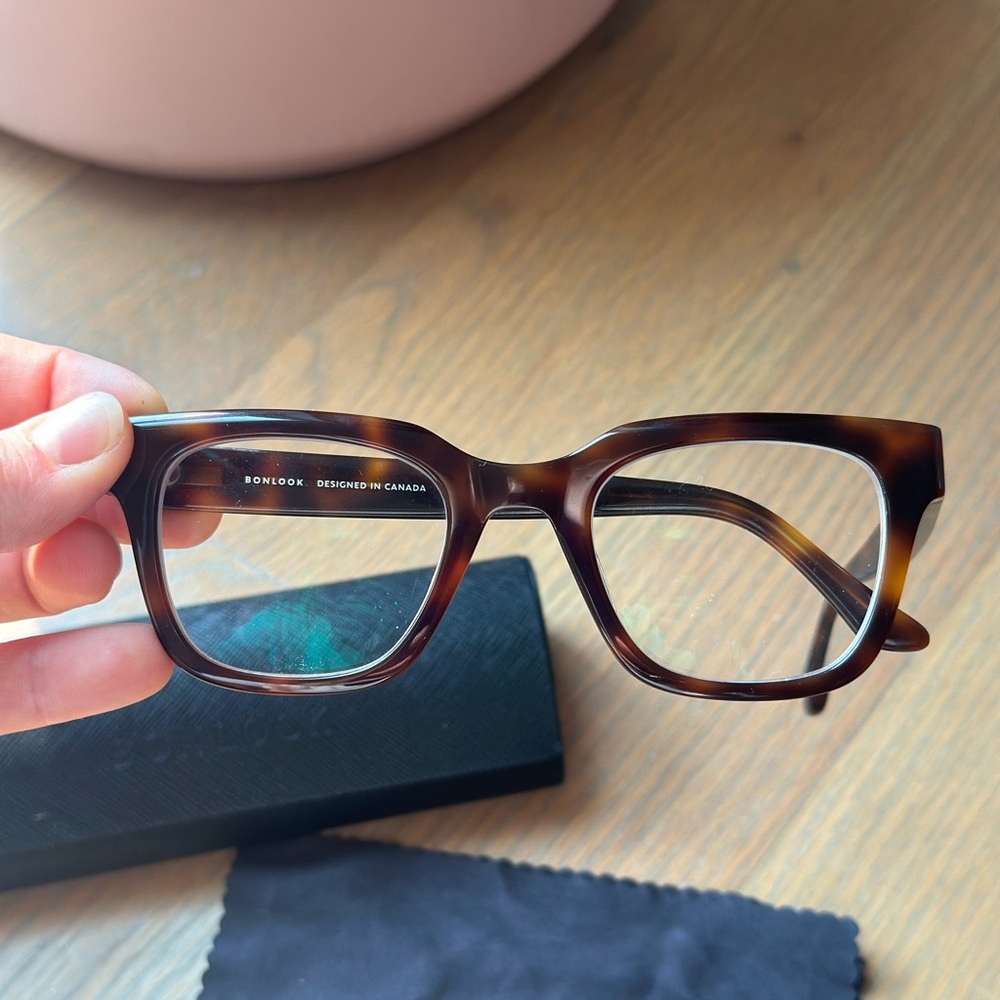 Women's Tortoise Shell Glasses